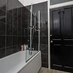 Stylish 91sqm Victoria 2 Bedroom