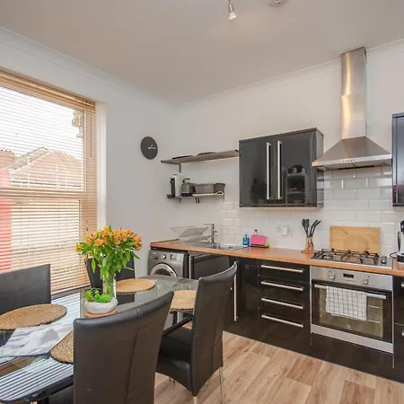 Stylish 91sqm Victoria 2 Bedroom Апартаменты *