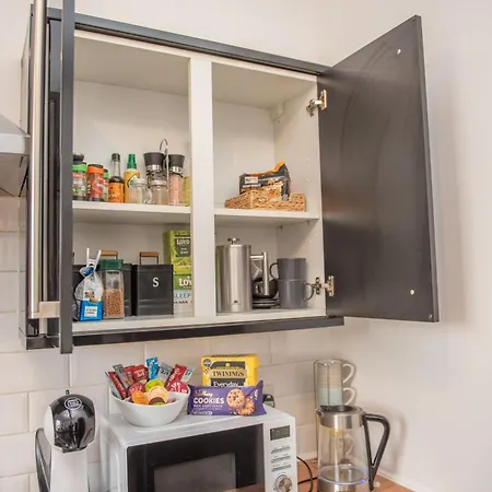 Stylish 91sqm Victoria 2 Bedroom *