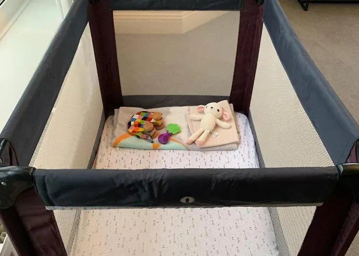 Stylish 91sqm Victoria 2 Bedroom *