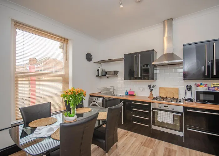 Stylish 91sqm Victoria 2 Bedroom Apartamento *