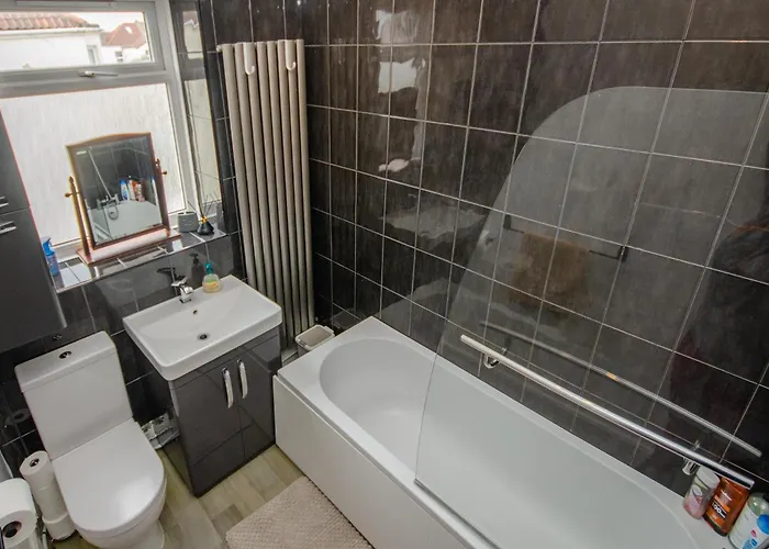 Stylish 91sqm Victoria 2 Bedroom *