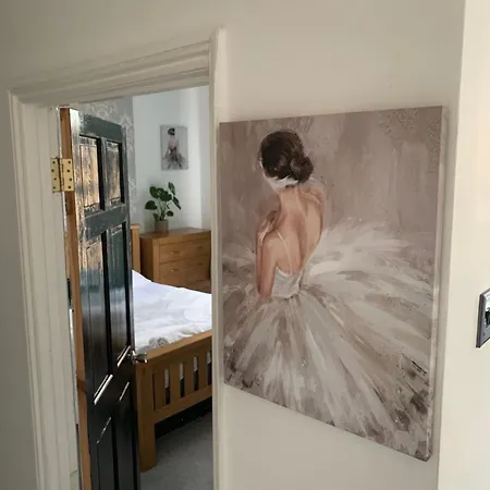 Appartement Stylish 91sqm Victoria 2 Bedroom *