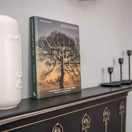 Stylish 91sqm Victoria 2 Bedroom Appartement *