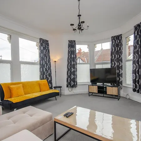 Stylish 91sqm Victoria 2 Bedroom