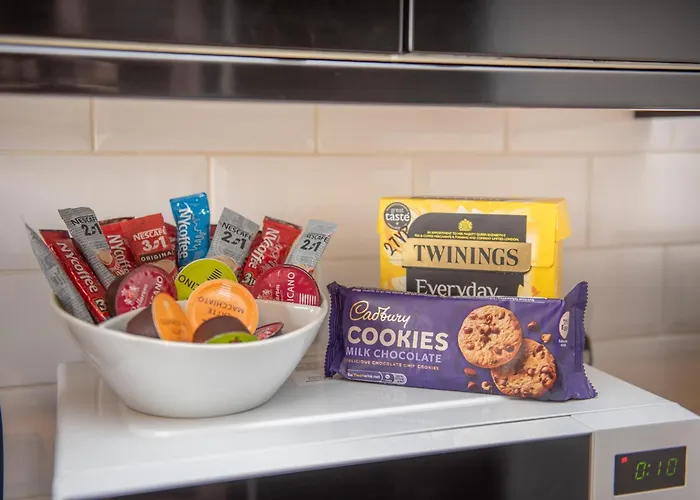 Stylish 91sqm Victoria 2 Bedroom 브리스틀